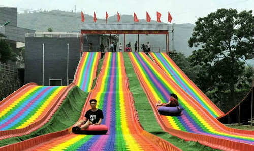 蚌埠七彩旱滑儿童彩虹滑梯游乐设备景区旱地滑雪圈网红旱雪滑道